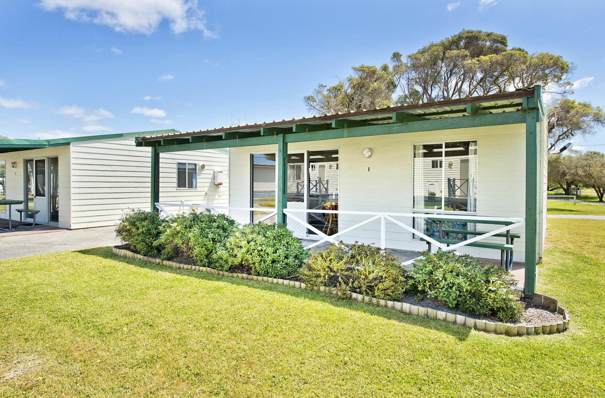 Acclaim Rose Gardens Beachside Holiday Park Albany Exterior photo